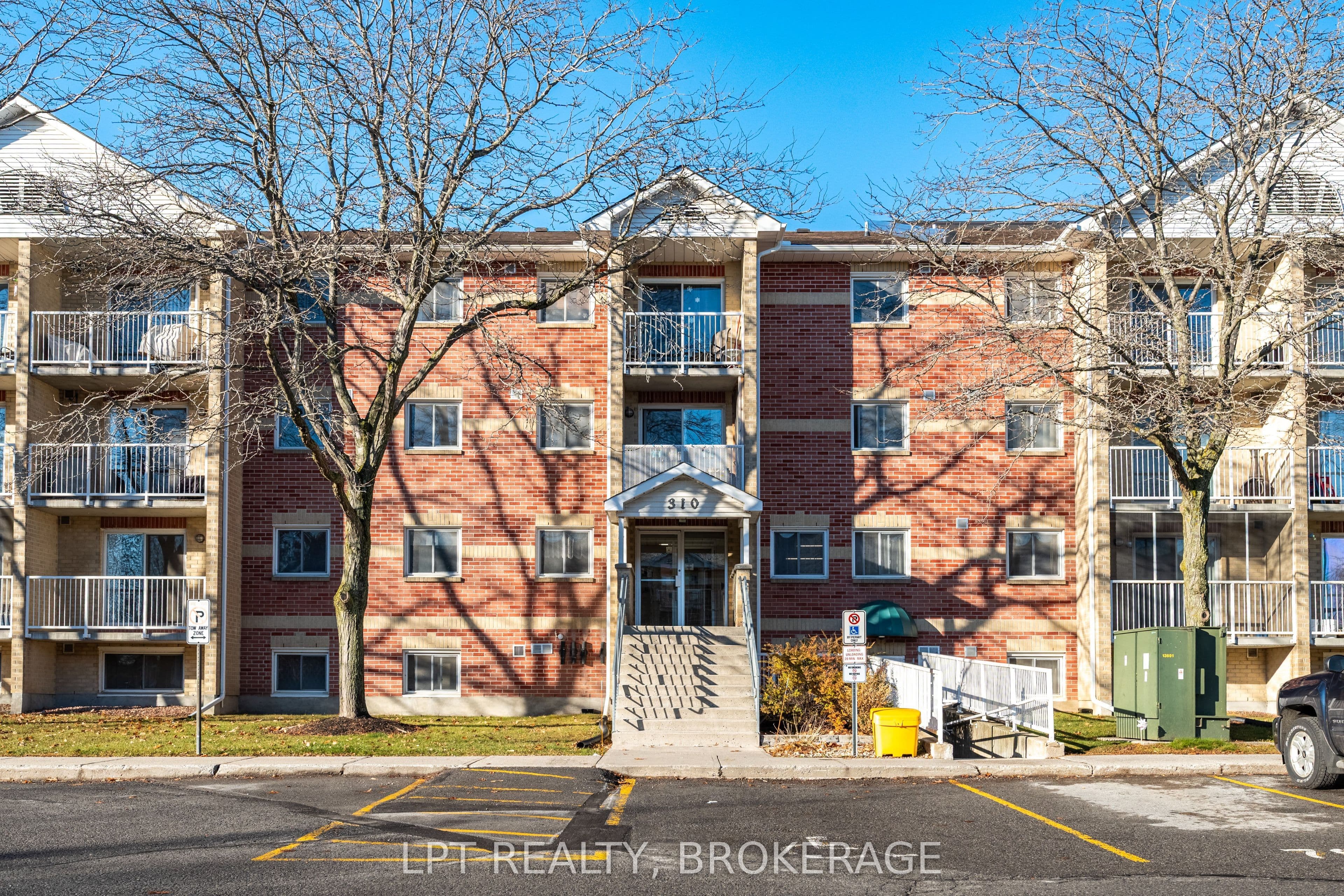 310 Kingsdale Avenue 107, Kingston, ON K7M 8S1