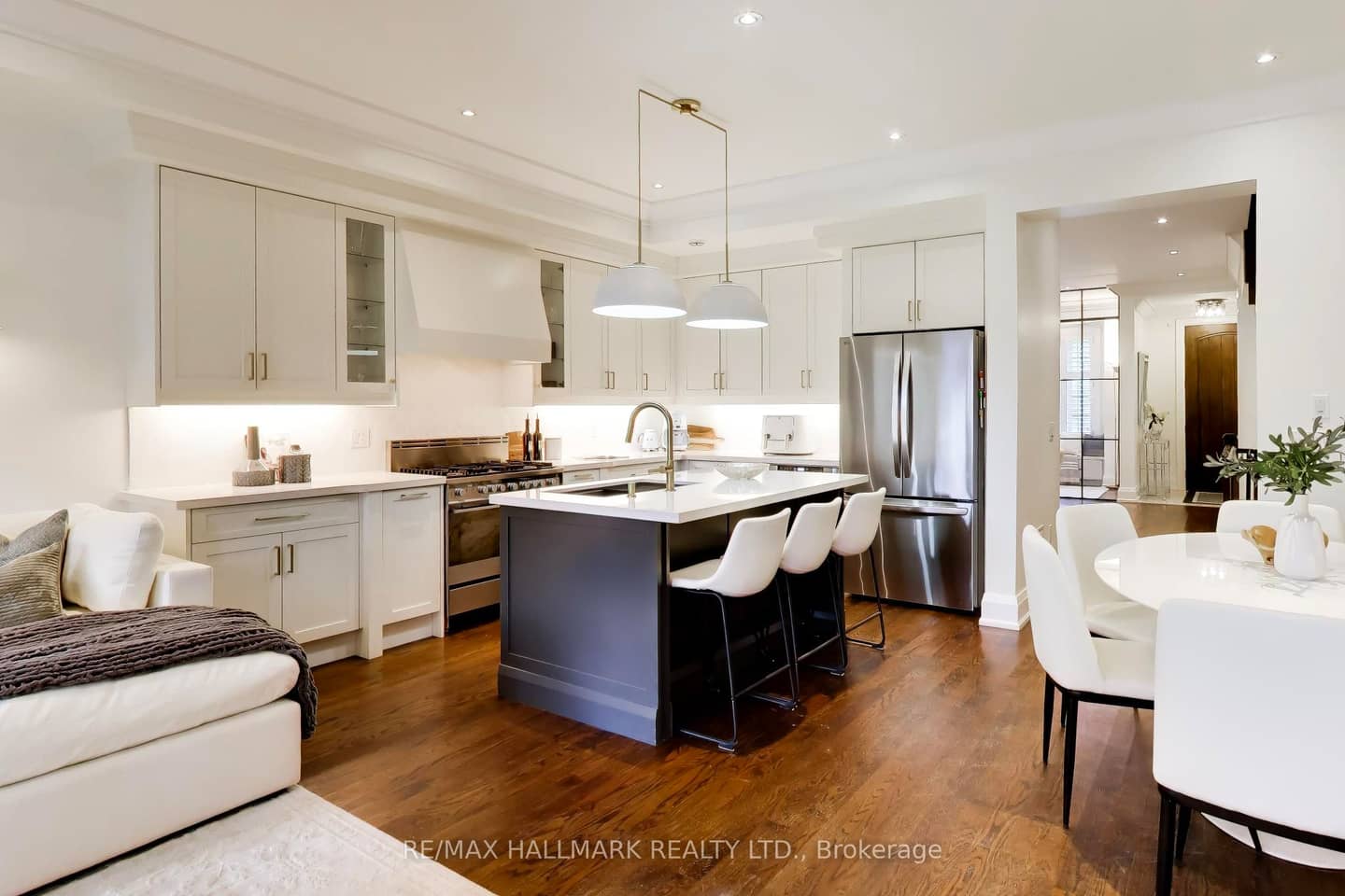 145B Bannockburn Avenue, Toronto, ON M5M 2N4