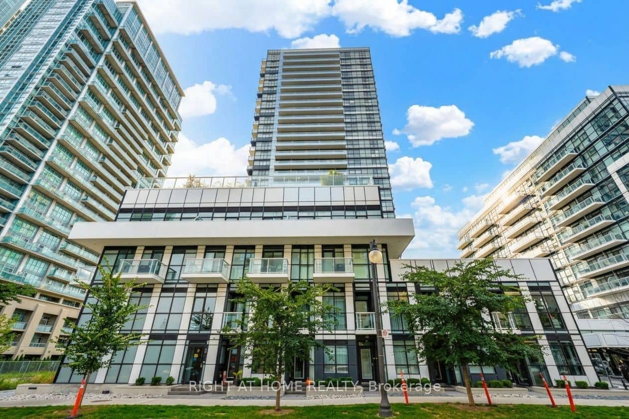 251 Manitoba Street 402, Toronto, ON M8Y 0C7