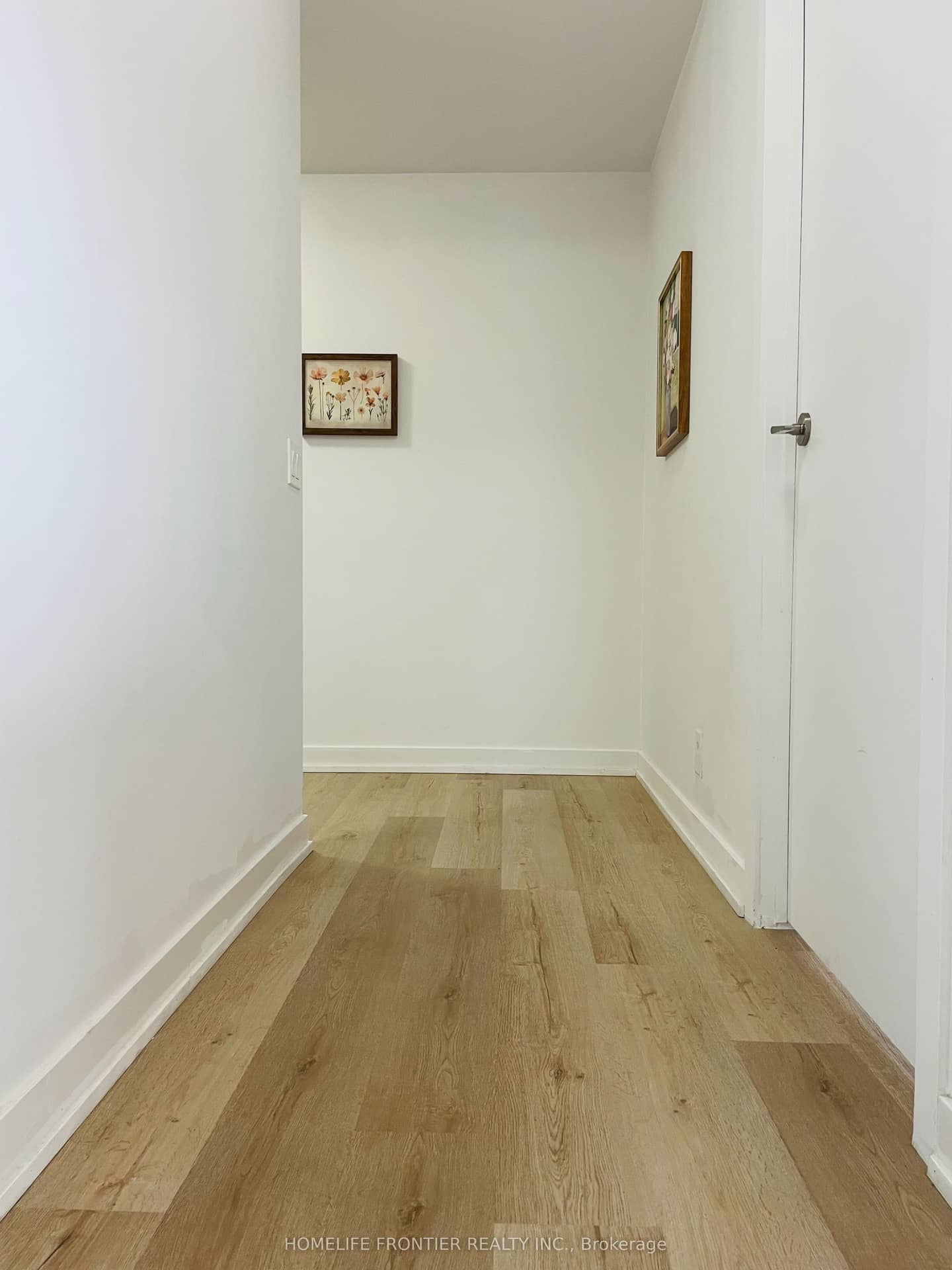 2200 Lakeshore Boulevard W 1001, Toronto, ON M8V 1A4