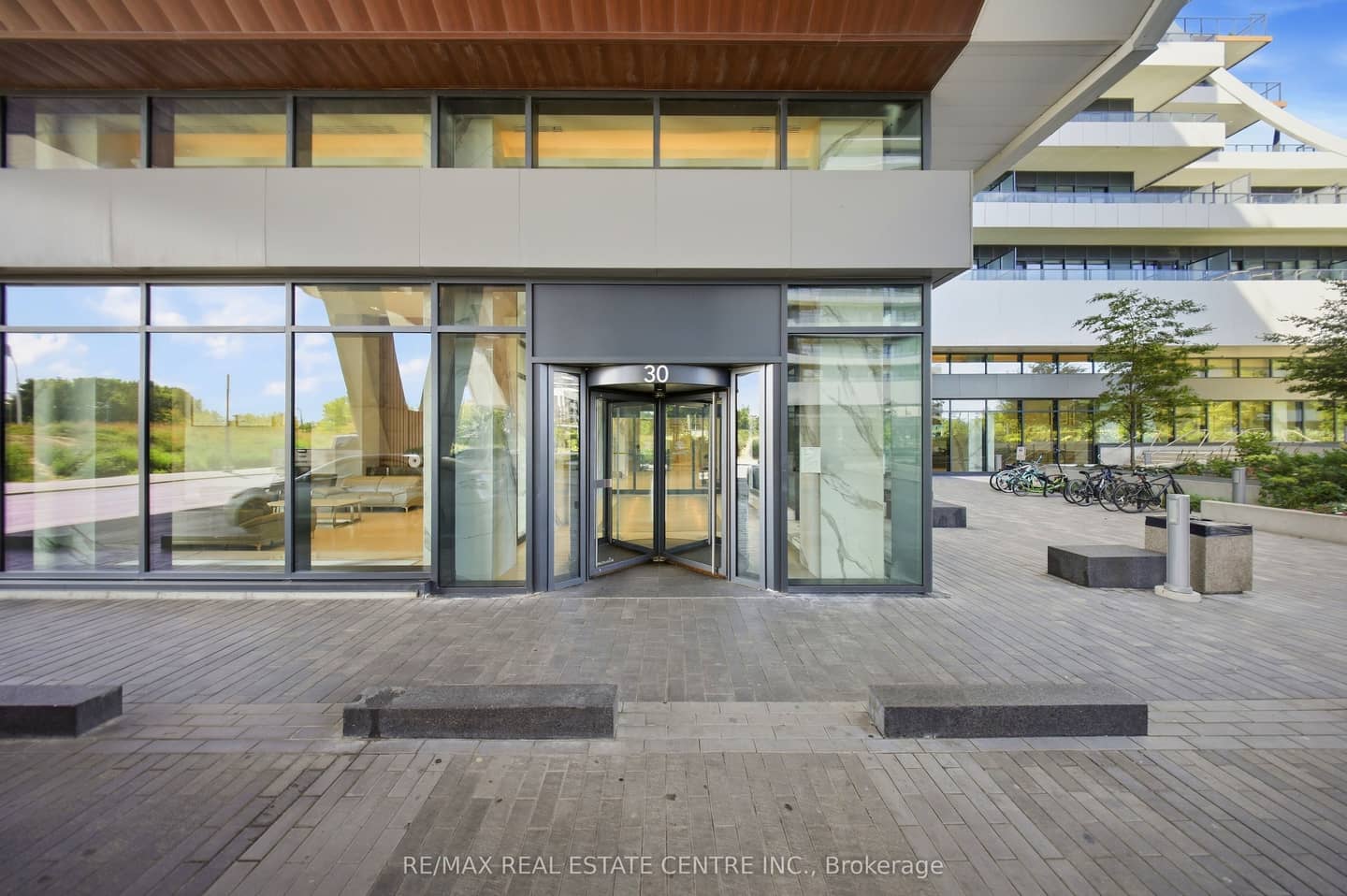 30 Shore Breeze Drive 6110, Toronto, ON M8V 0J1