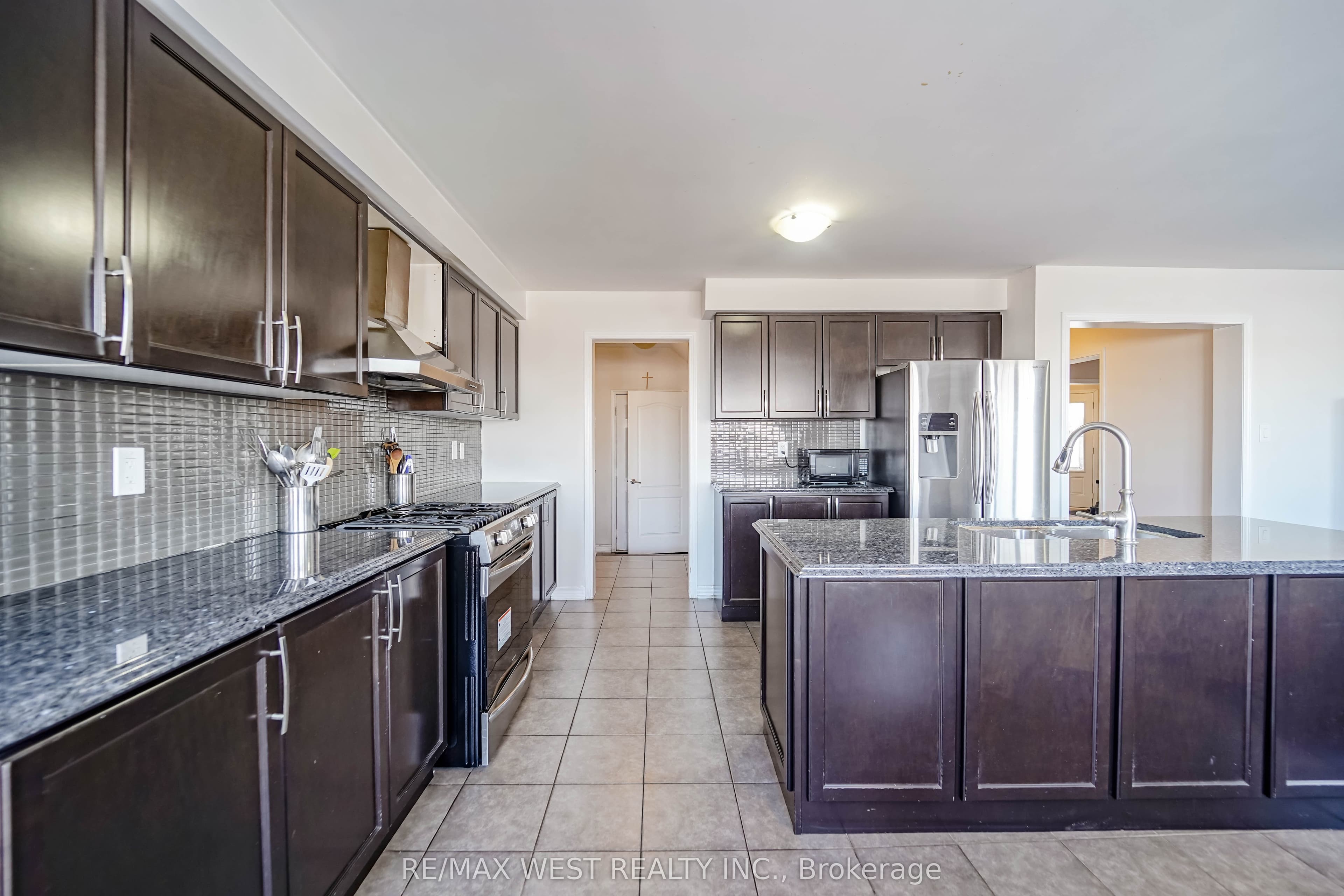 110 Tysonville Circle, Brampton, ON L7A 0B5