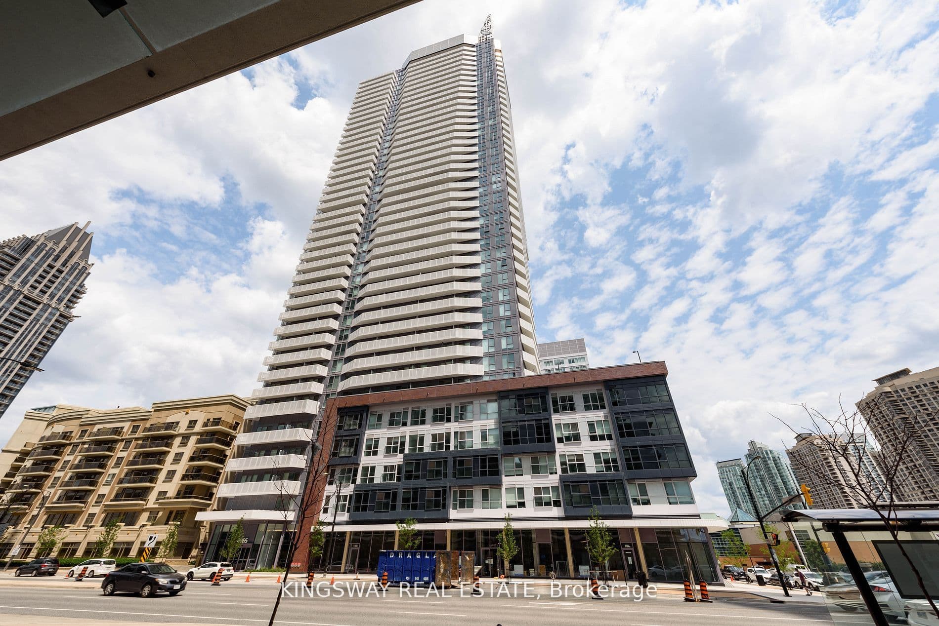4065 Confederation Parkway 3203, Mississauga, ON L5B 0L4