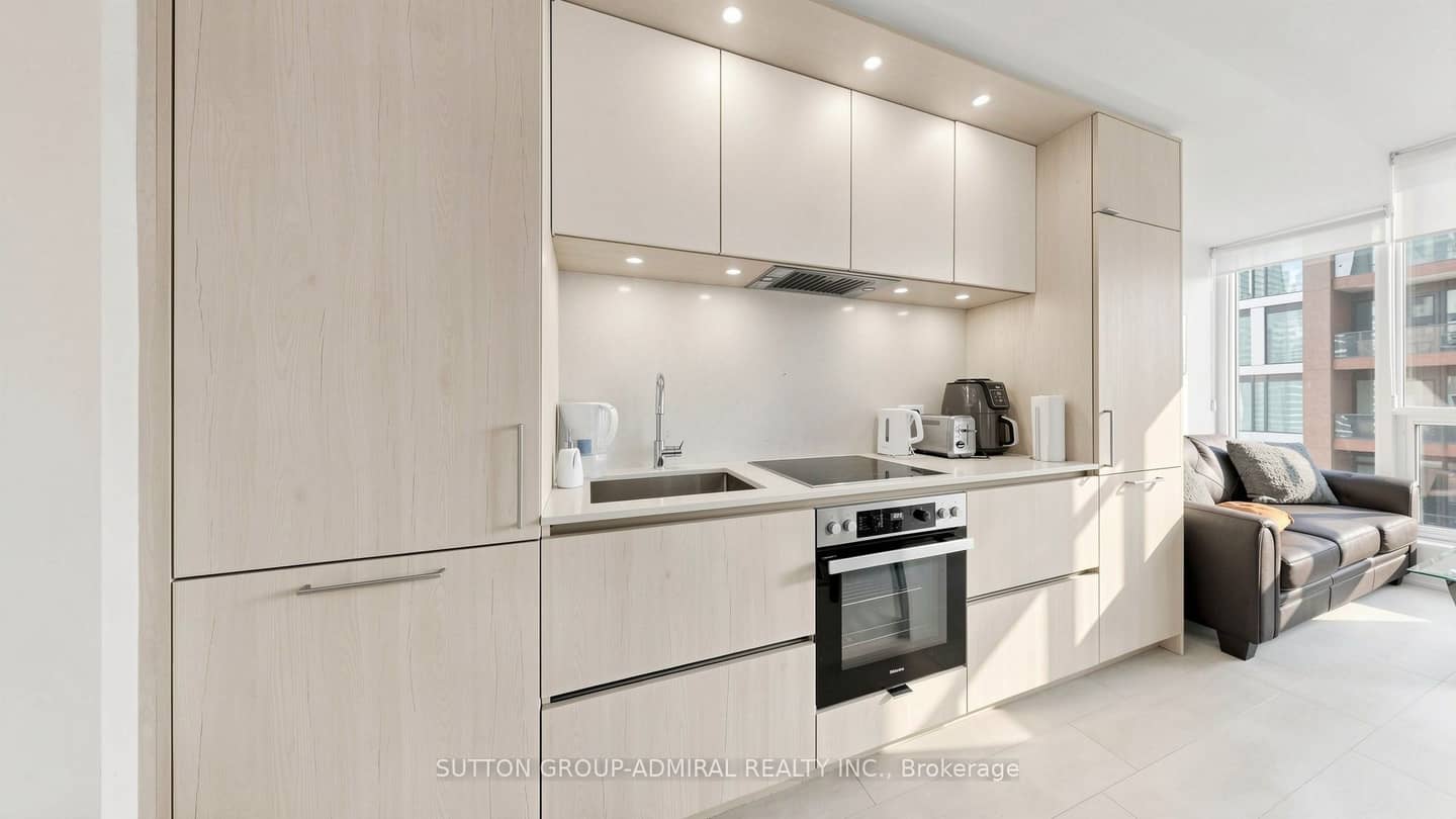 35 Mercer Street 3011, Toronto, ON M5V 0V1