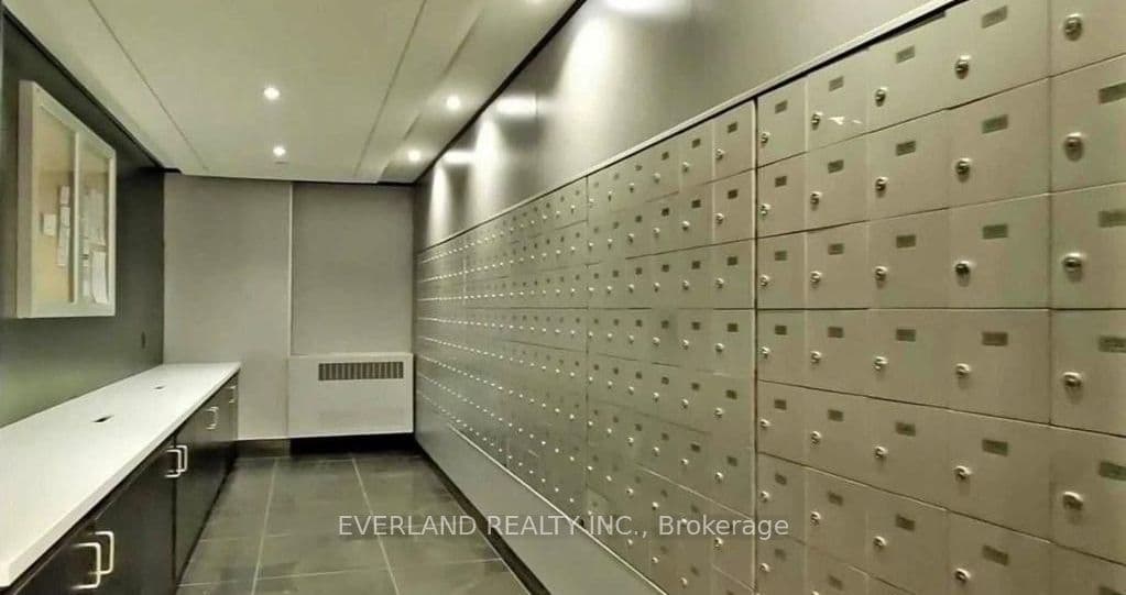 210 Victoria Street 907, Toronto, ON M5B 2R3