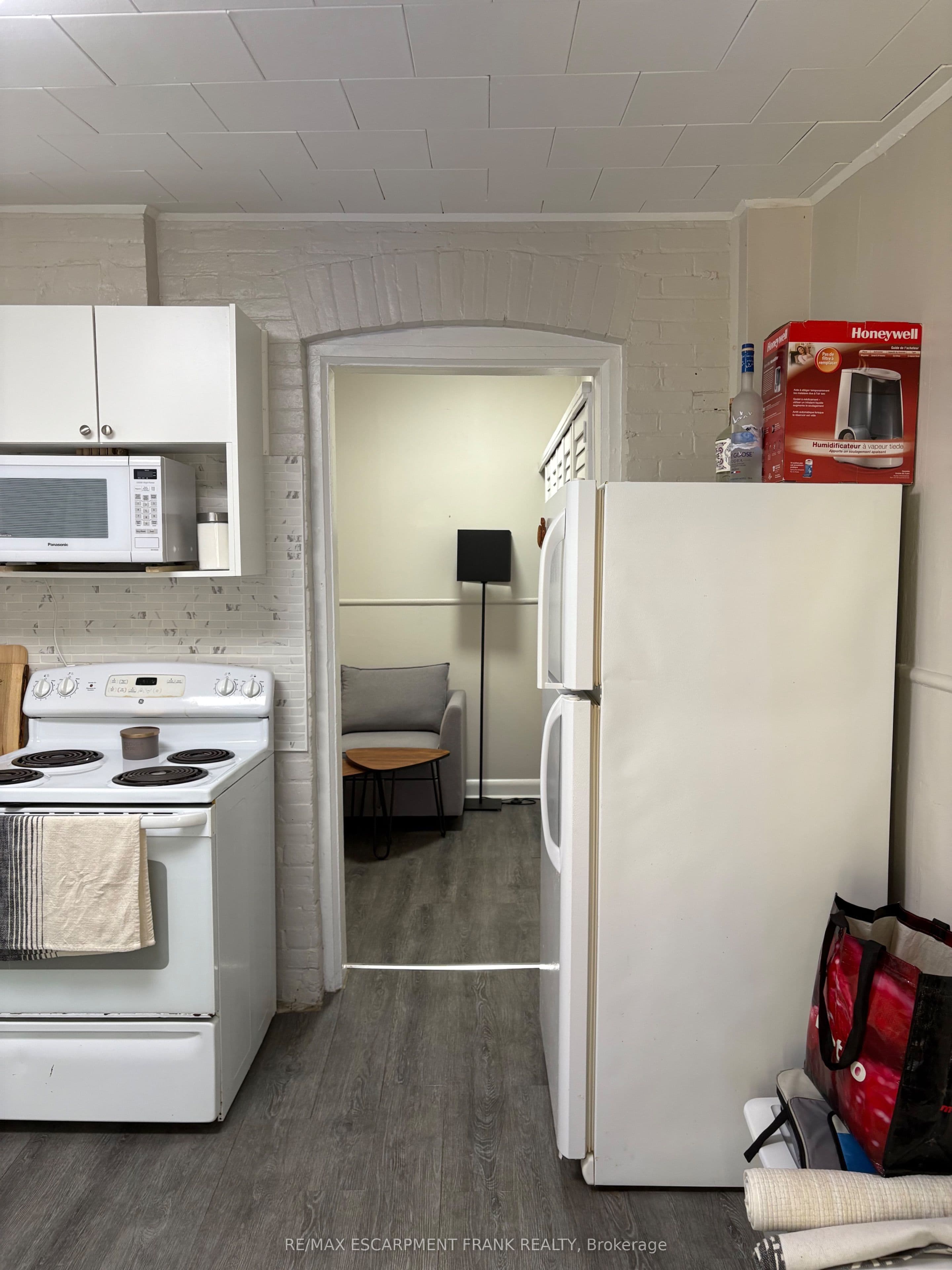 20 Canada Street 2, Hamilton, ON L8P 1N7