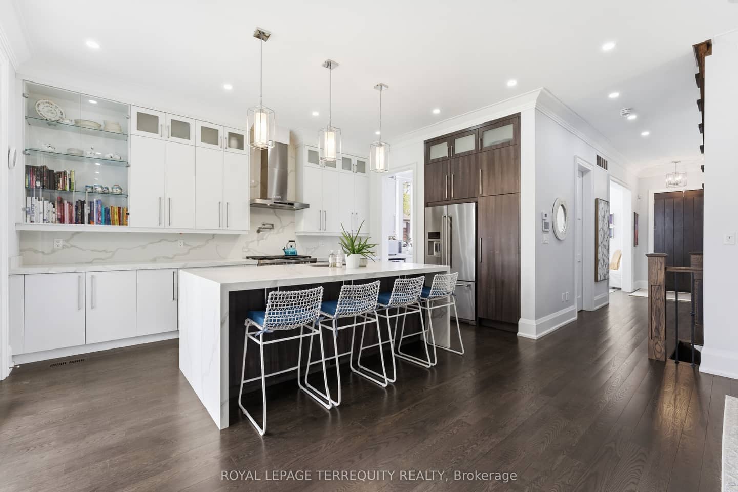 130 Edgecroft Road, Toronto, ON M8Z 2C3