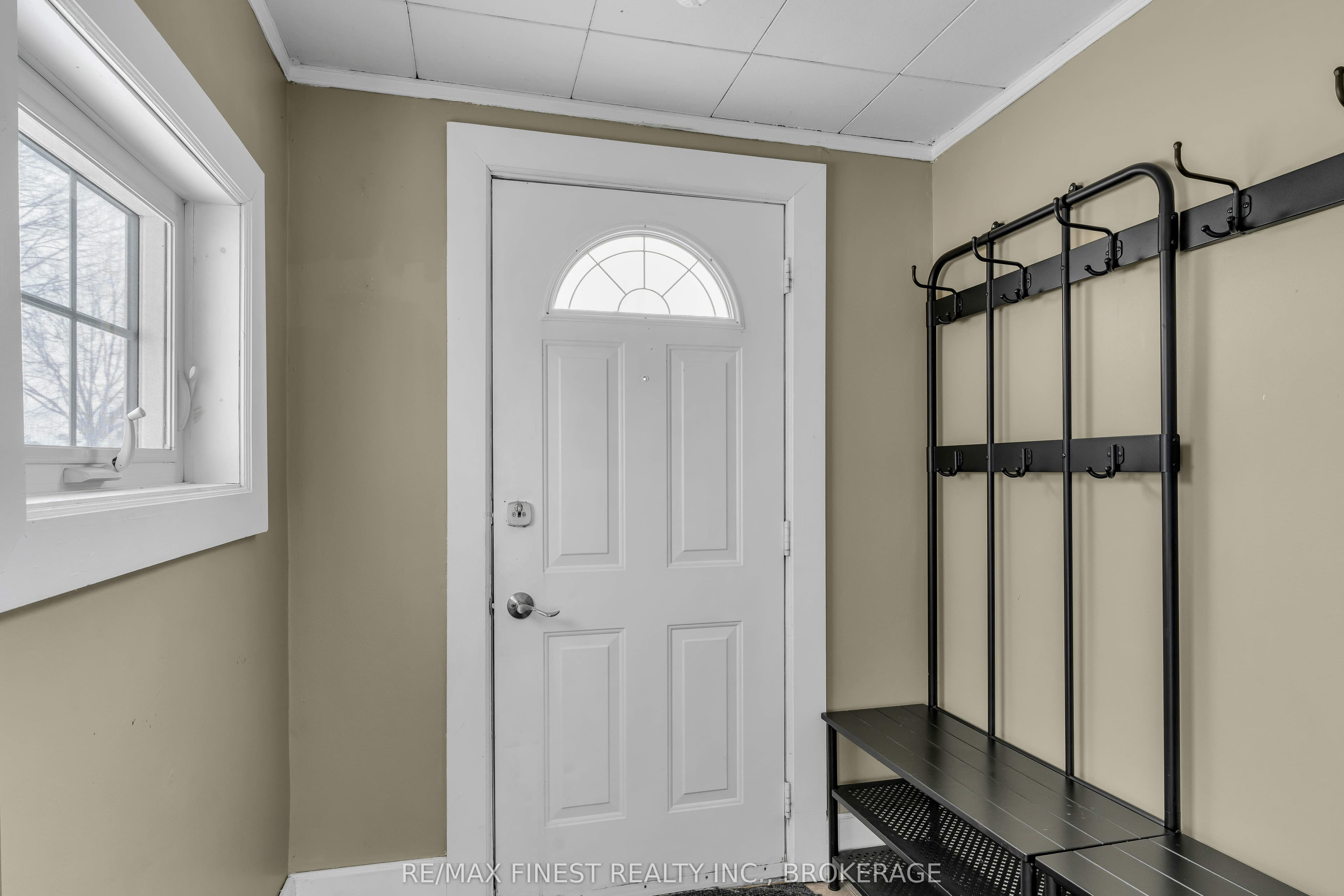 763 King Street W, Kingston, ON K7M 2G4