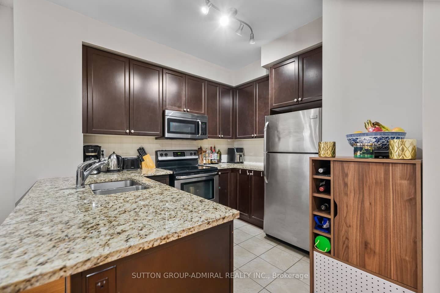 9255 Jane Street 215, Vaughan, ON L6A 0K1