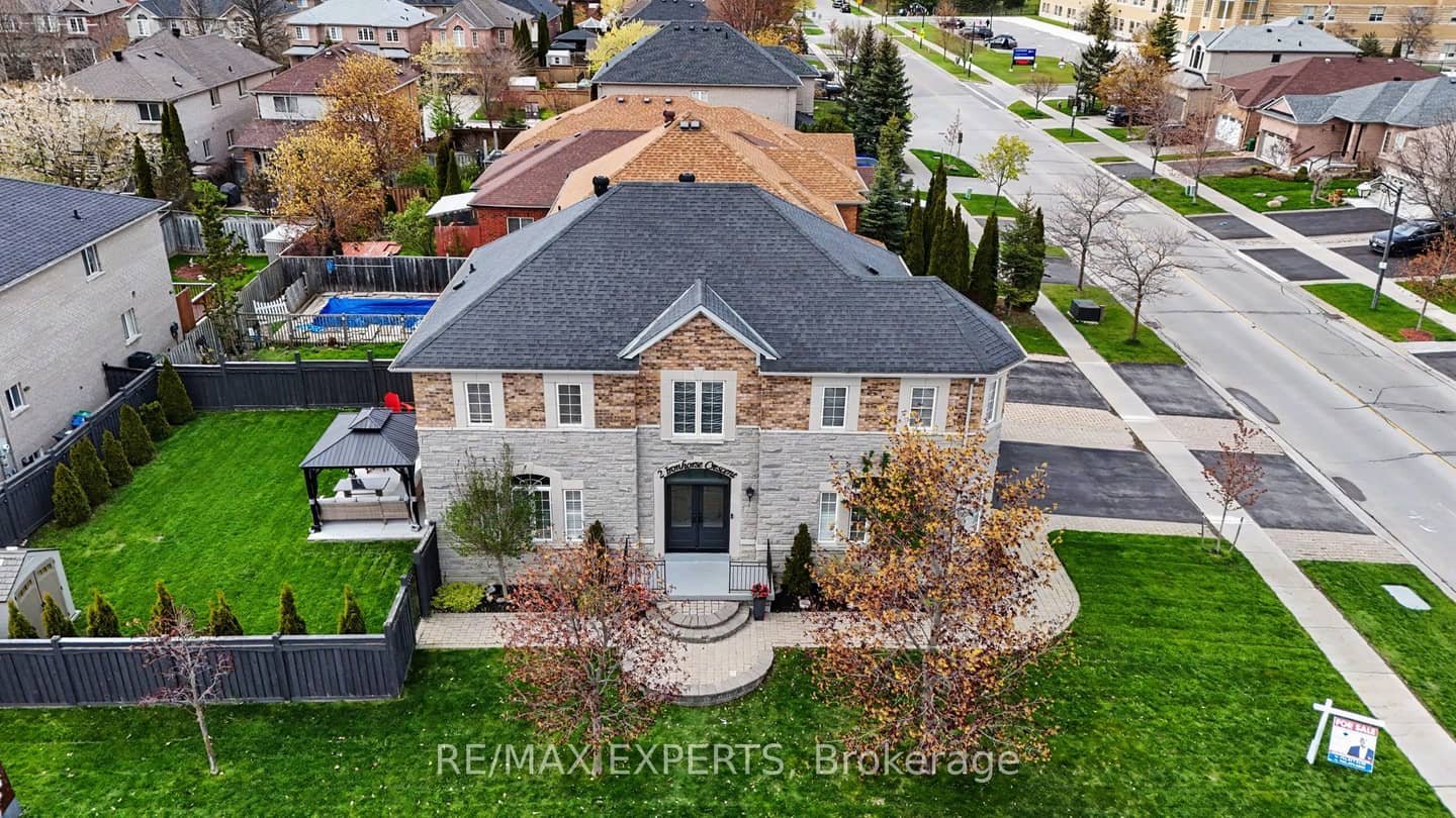 2 Ironhorse Crescent, Caledon, ON L7E 2K8