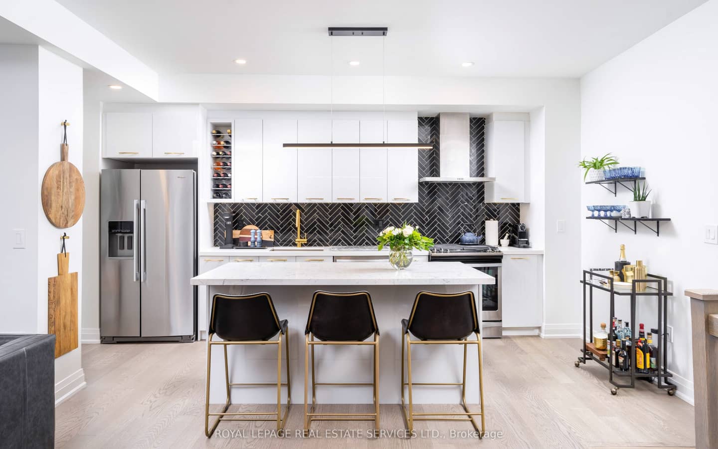 169 Jones Avenue 2, Toronto, ON M4M 3A2