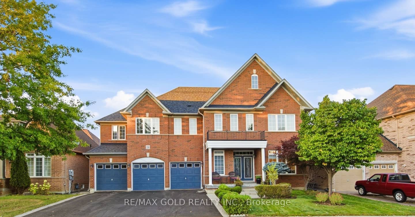 29 Blaketon Court, Brampton, ON L6P 1K7