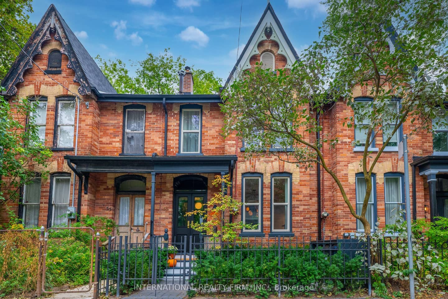 53 Spruce Street, Toronto, ON M5A 2H8