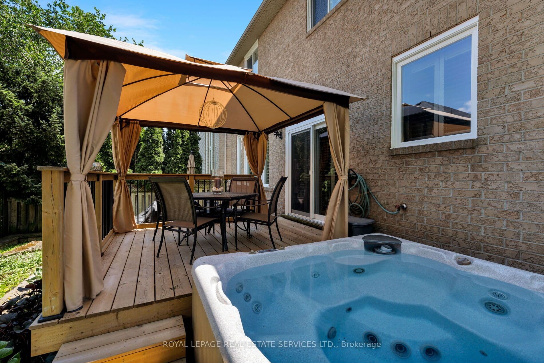2261 Grouse Lane, Oakville, ON L6M 3Z8