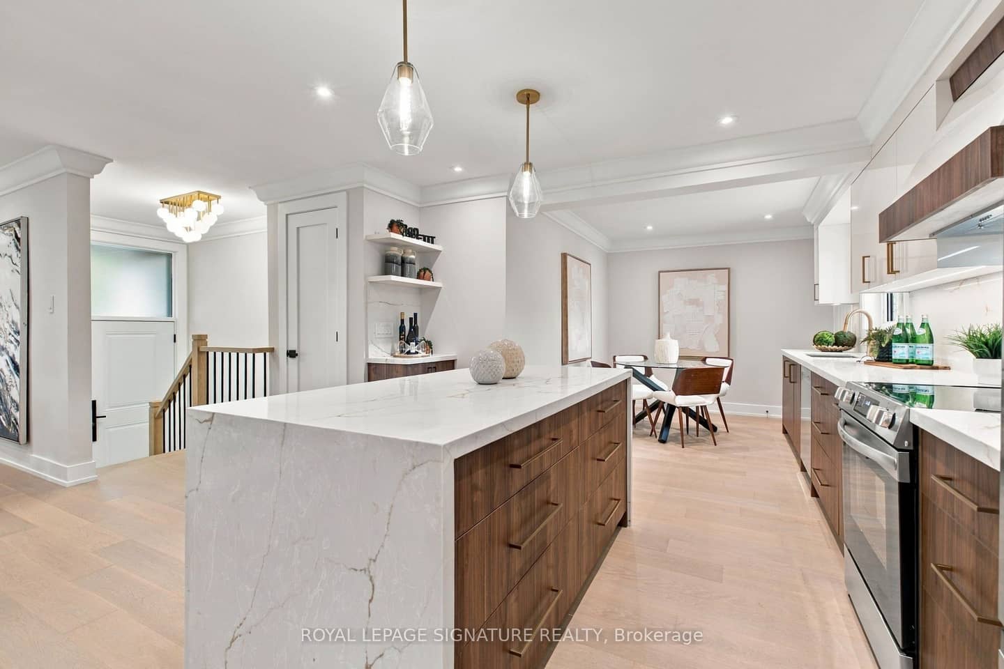 11 Brook Tree Crescent, Toronto, ON M9P 1K8