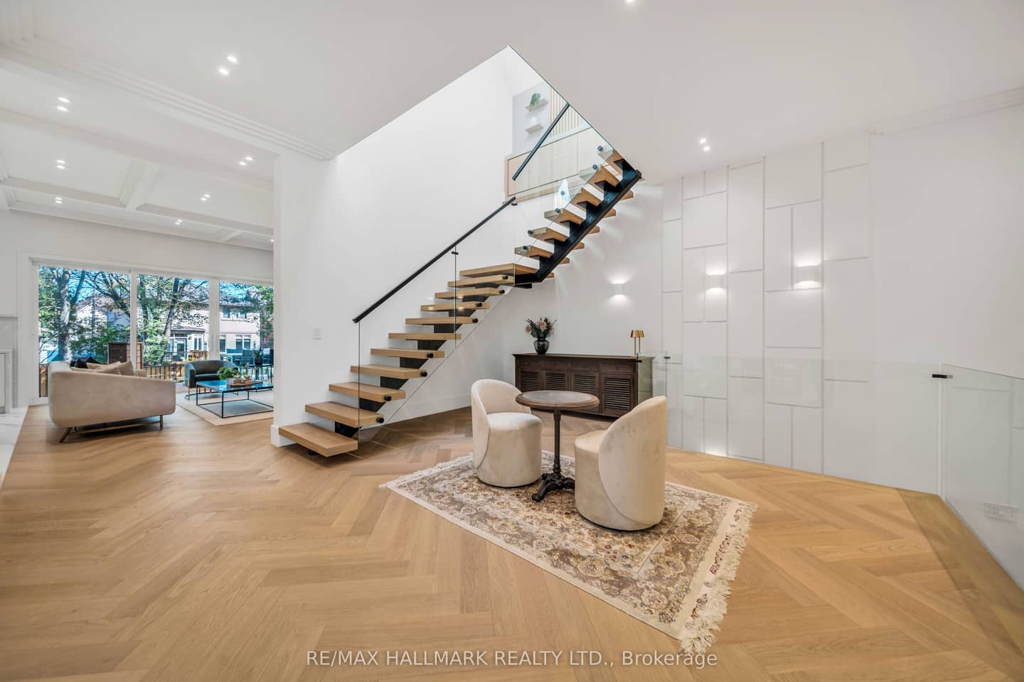 27 Collinson Boulevard, Toronto, ON M3H 3C1
