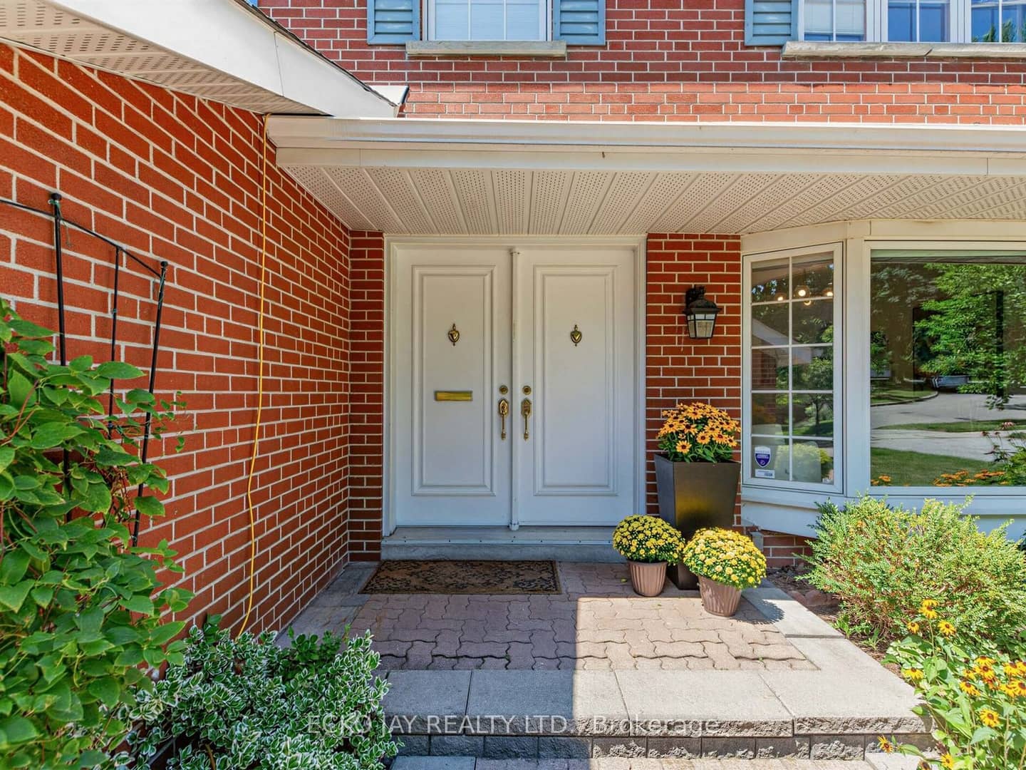22 Meadowglade Crescent, Toronto, ON M2J 1C7