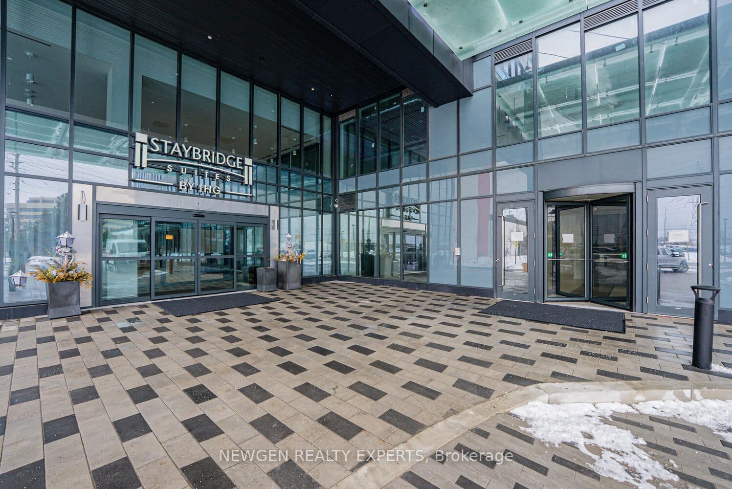 996 Martin Grove Road 319, Toronto, ON M9W 4V8