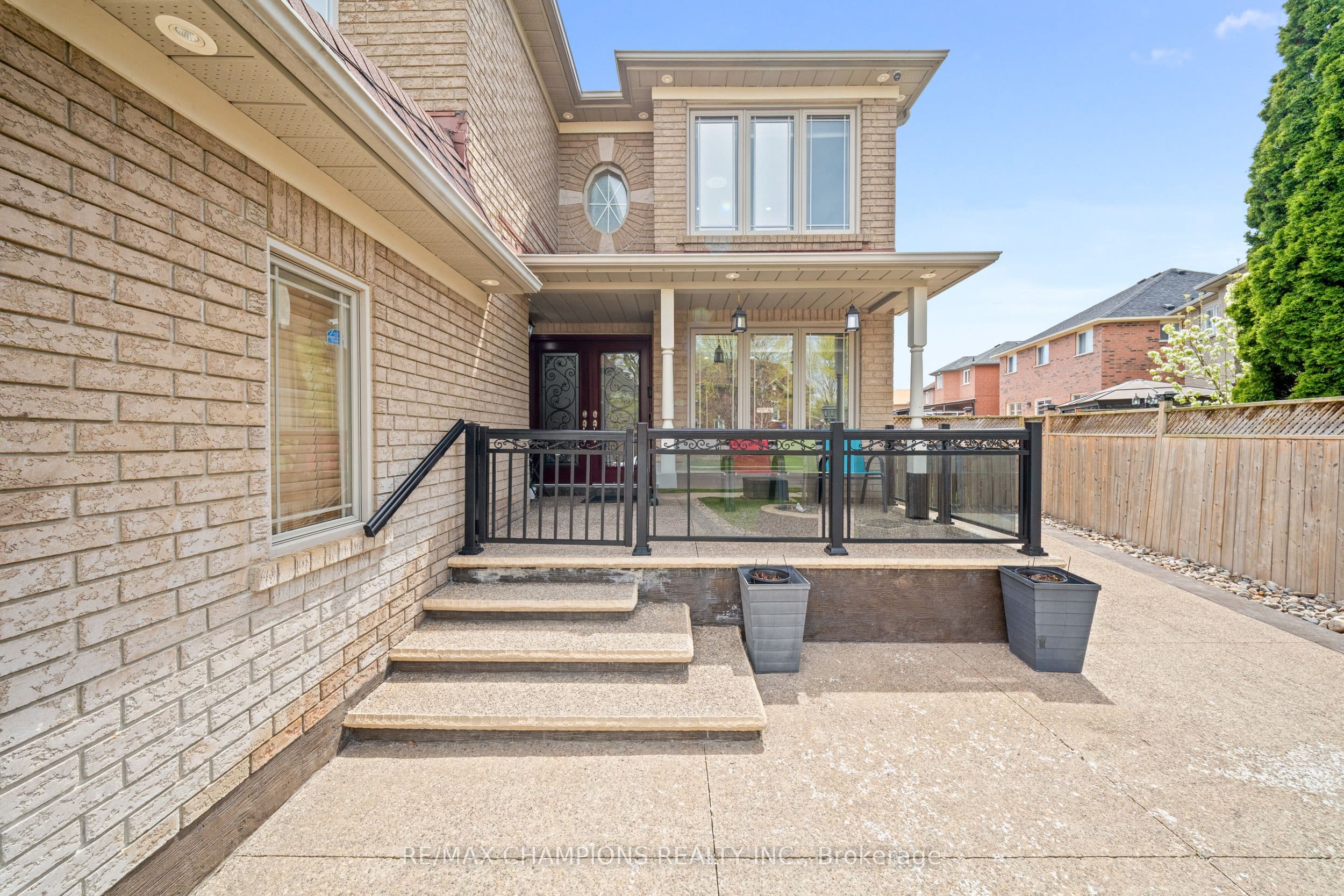 3 Fiddleneck Crescent, Brampton, ON L6R 1R2