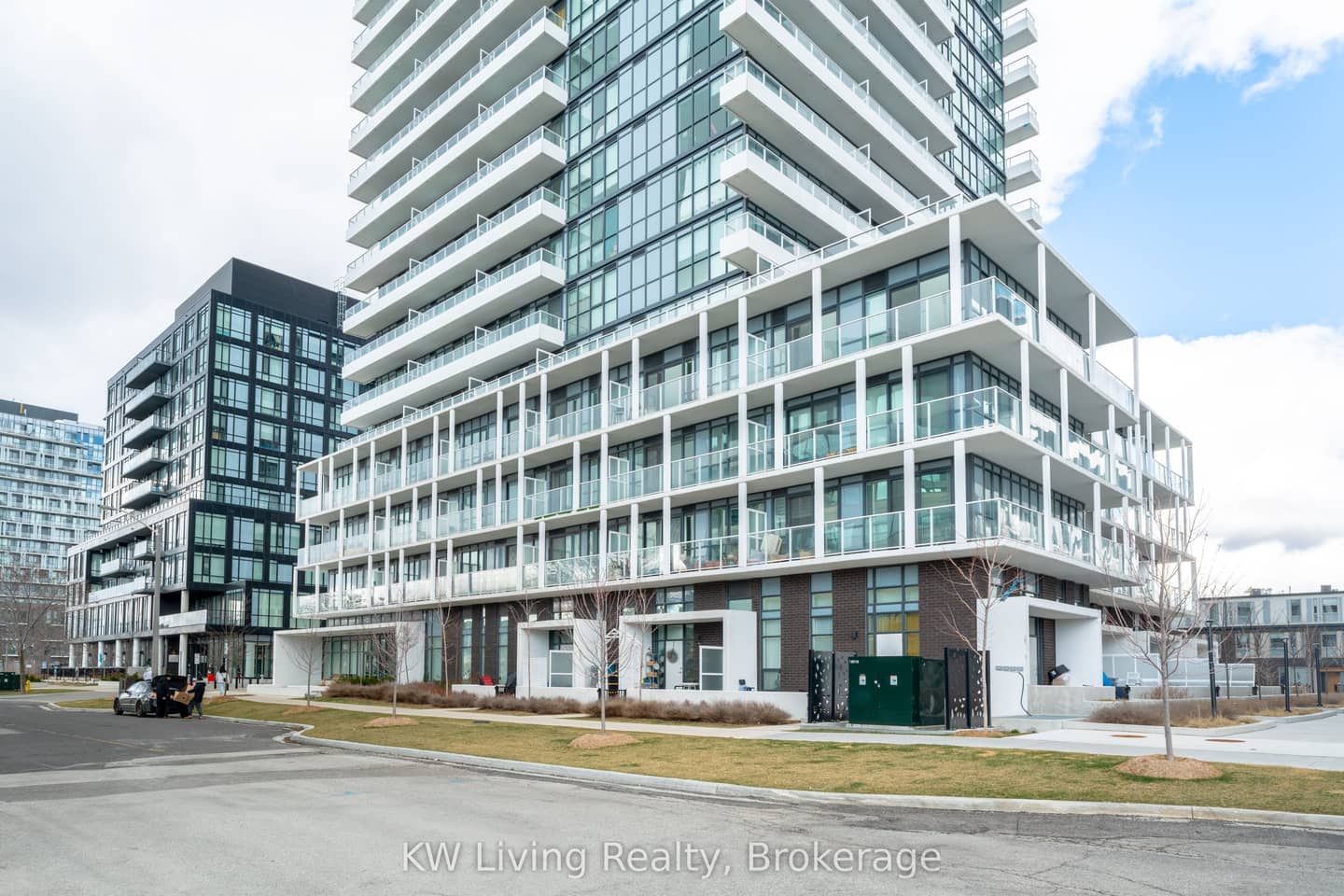 180 Fairview Mall Drive 201, Toronto, ON M2J 0G4