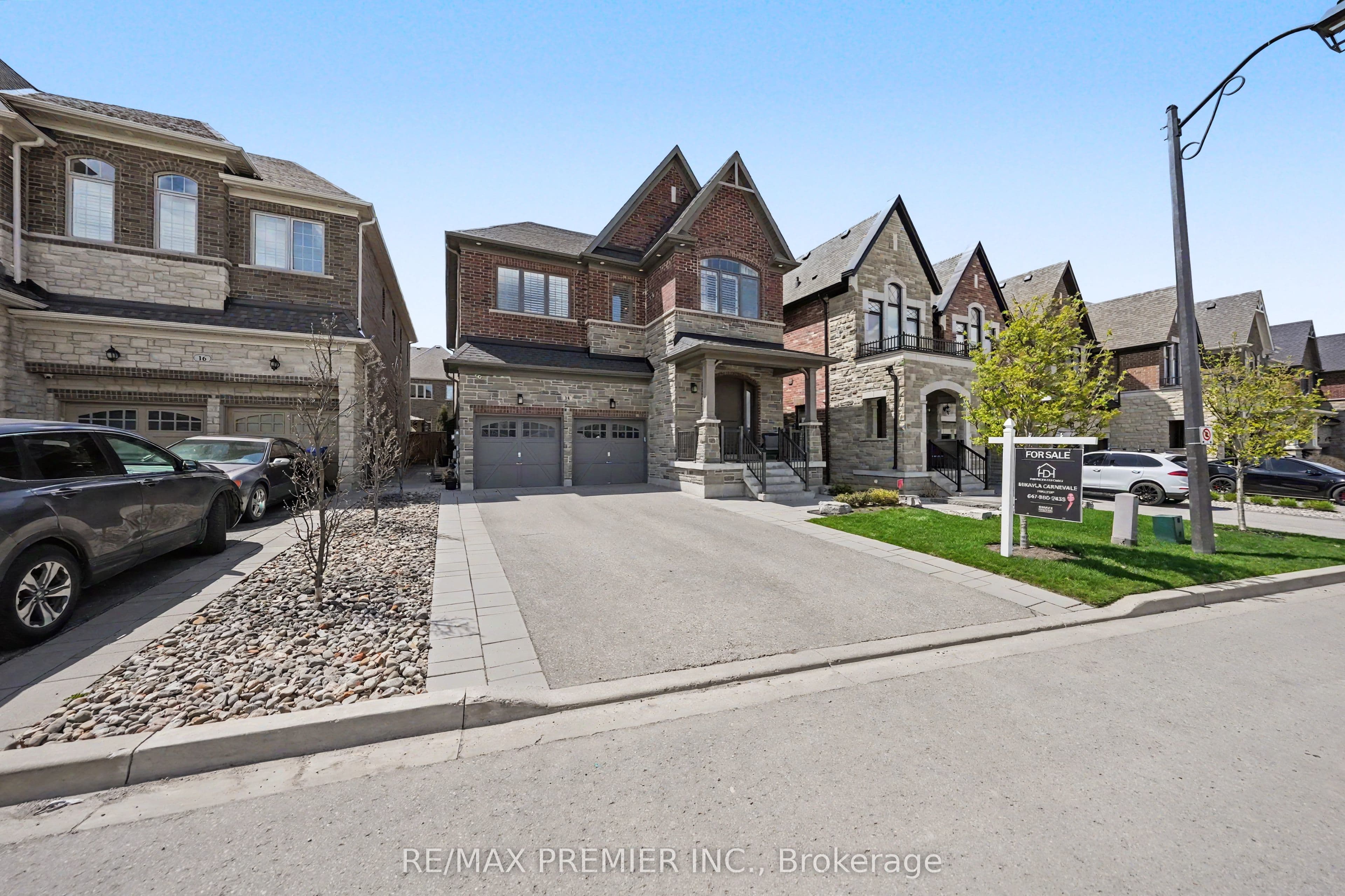 14 King Boulevard, King, ON L7B 0P4