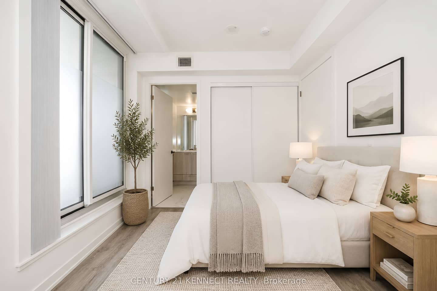 195 Commerce Street 303, Vaughan, ON L4K 0P9