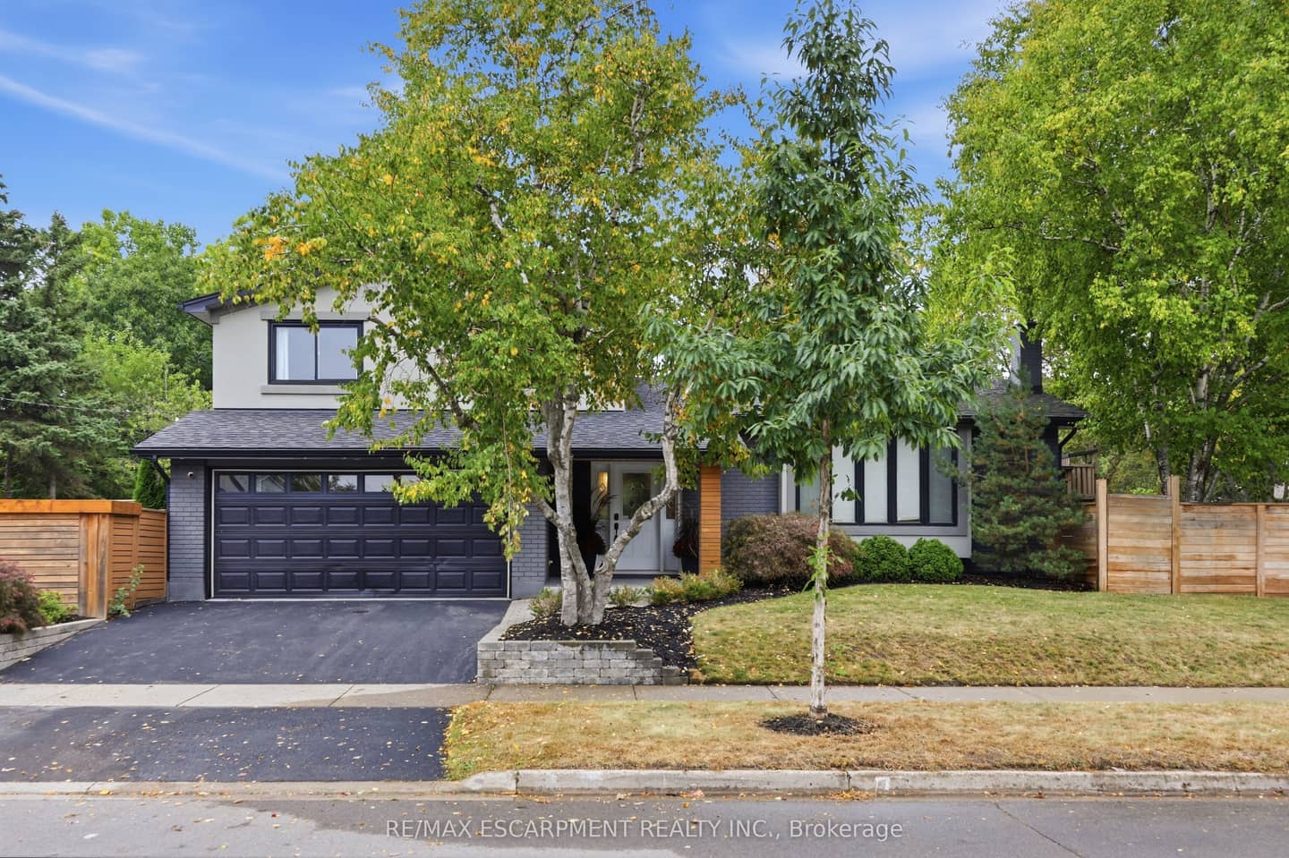 134 Fairwood Place W, Burlington, ON L7T 4B6