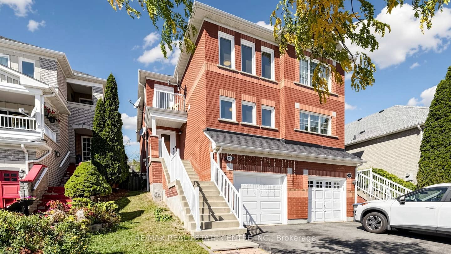 351 Wildgrass Road, Mississauga, ON L5B 4H1