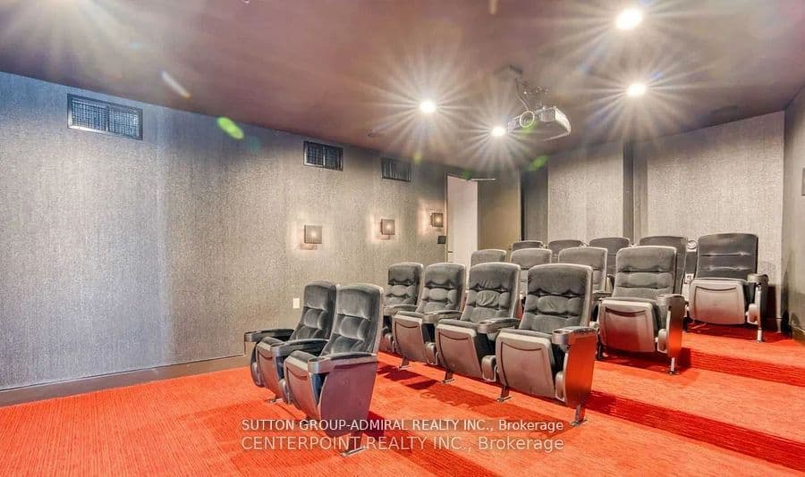 75 Queens Wharf Road 1709, Toronto, ON M5V 0J8