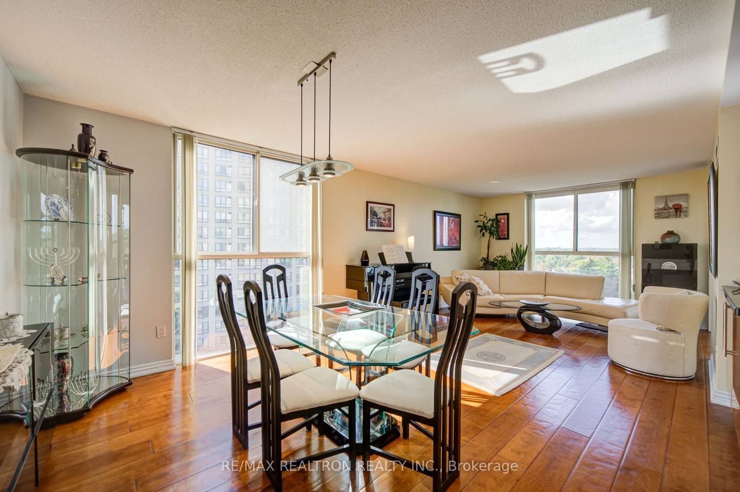 5460 Yonge Street 611, Toronto, ON M2N 6K7