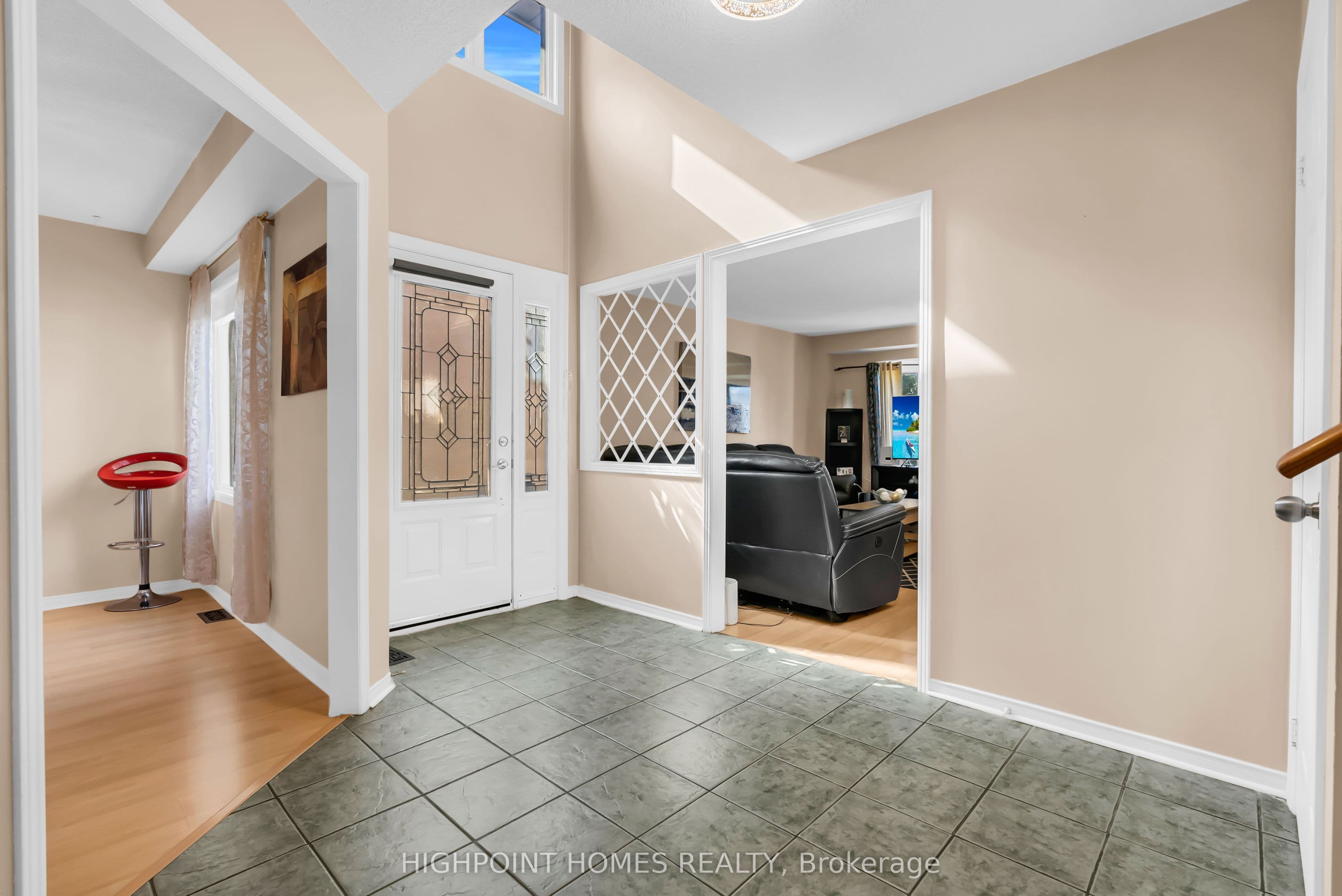1474 Major Oaks Road, Pickering, ON L1X 2N6