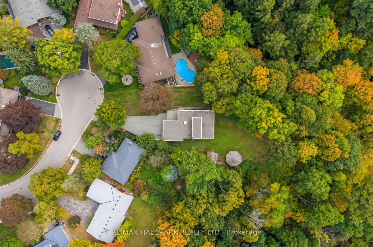1499 Ashington Court, Mississauga, ON L5C 1R5