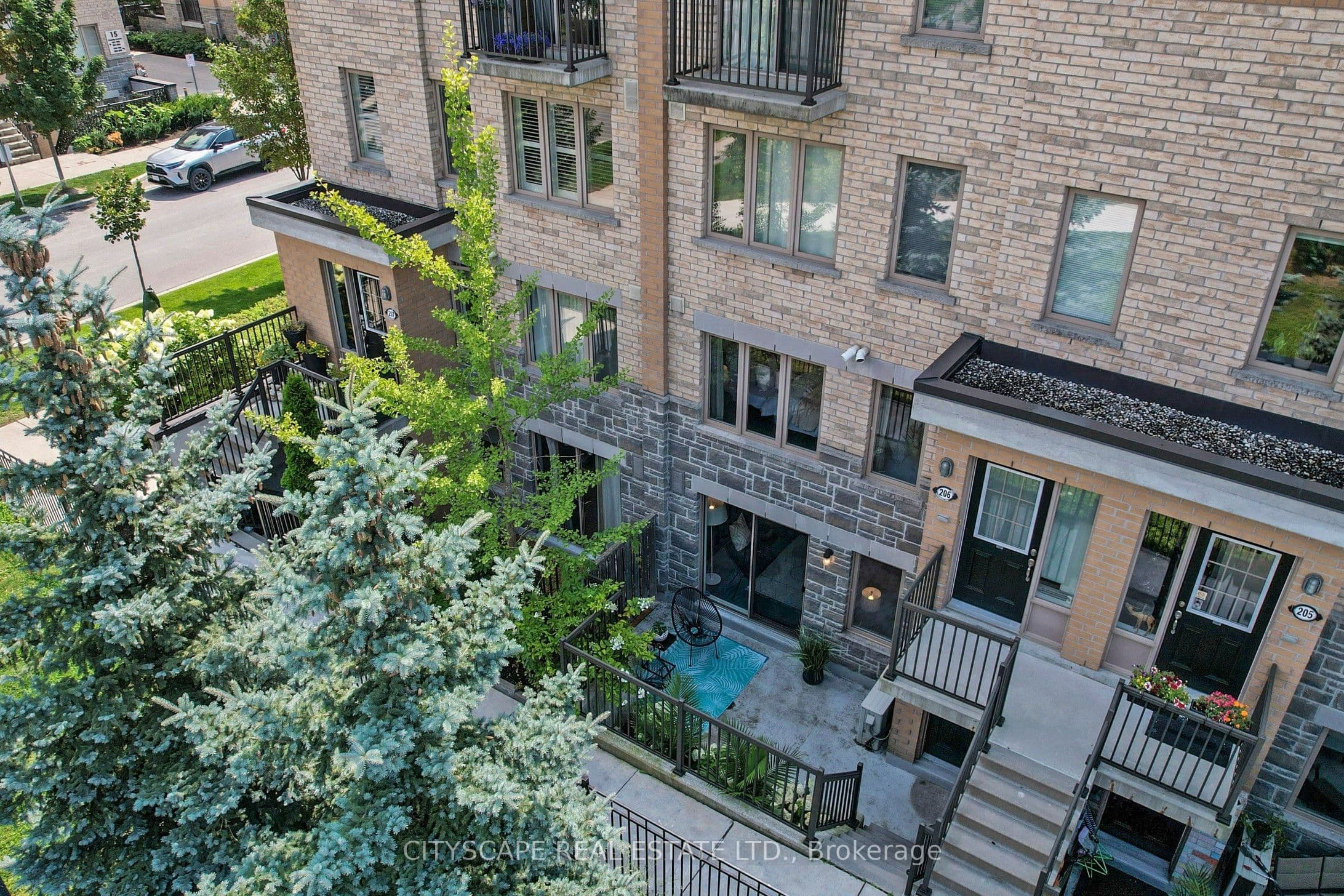 9 Foundry Avenue 116, Toronto, ON M6H 0B7