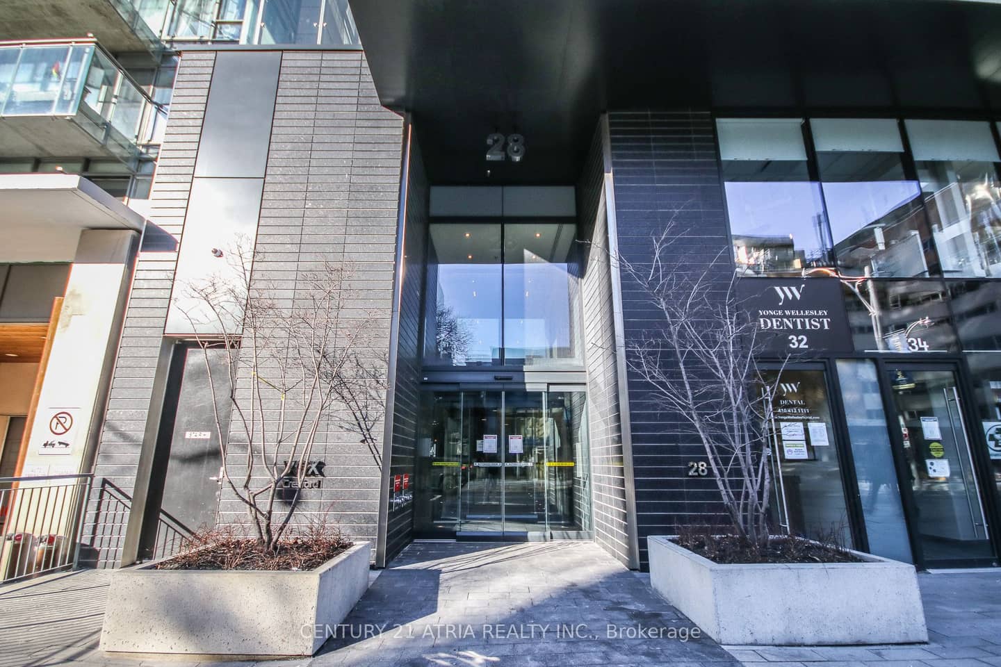 28 Wellesley Street E 2110, Toronto, ON M4Y 0C4