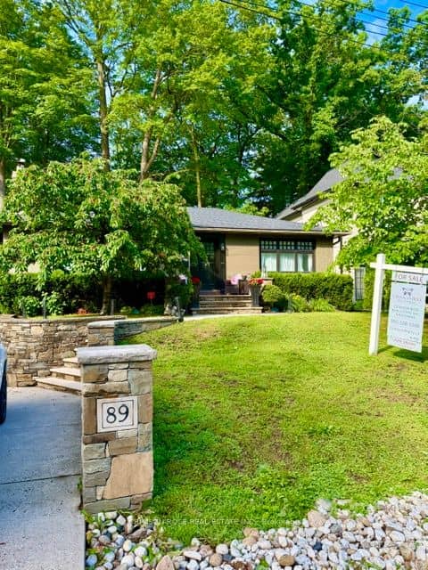 89 Holyrood Avenue, Oakville, ON L6K 2V4