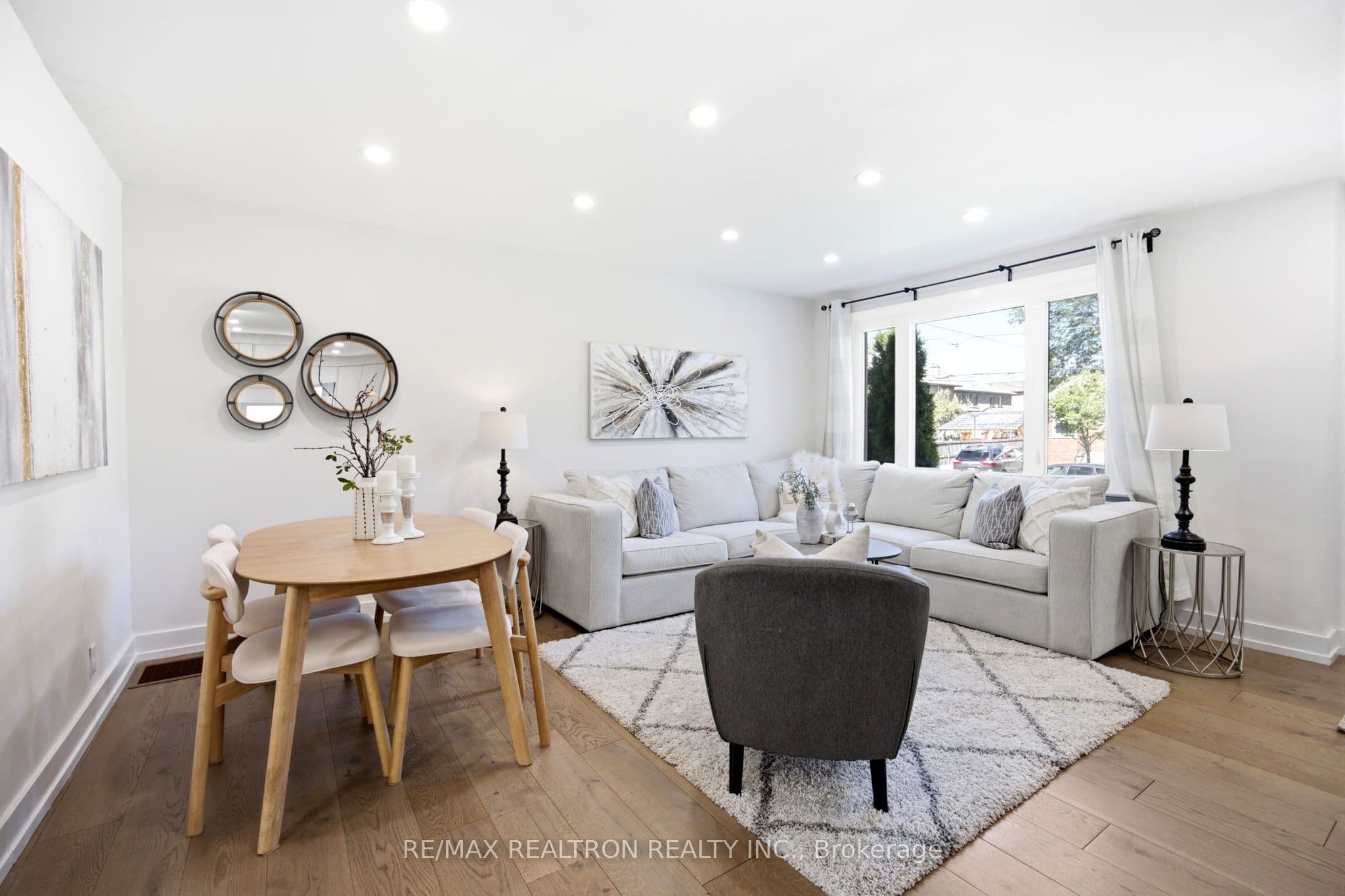 119 Reiner Road, Toronto, ON M3H 2L7