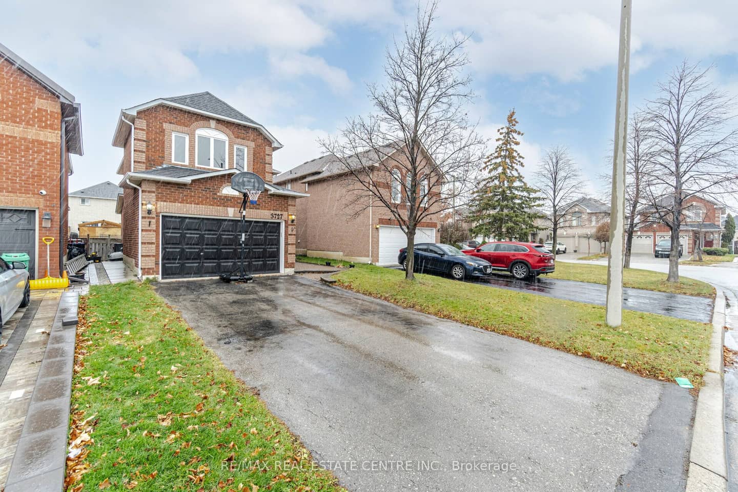 3727 Althorpe Circle, Mississauga, ON L5N 7G5