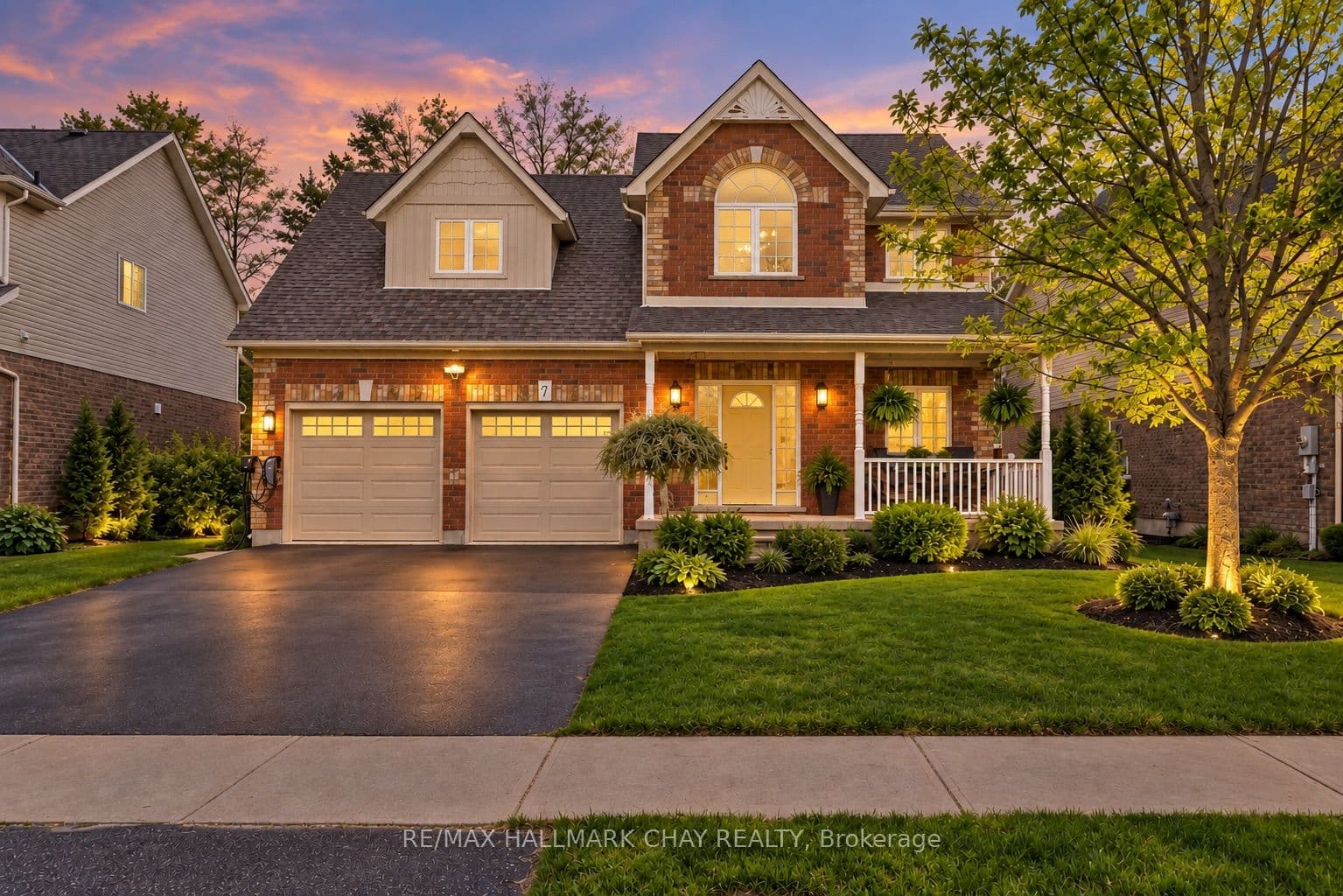 17 Armeda Clow Crescent, Essa, ON L0M 1B2