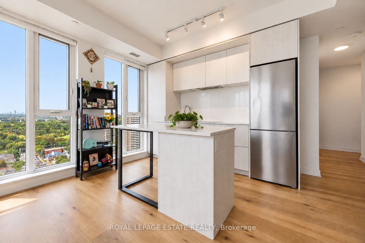 130 River Street 2008, Toronto, ON M5A 0R8