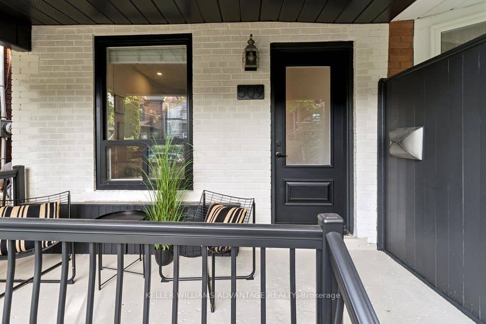 509 Crawford Street, Toronto, ON M6G 3J9