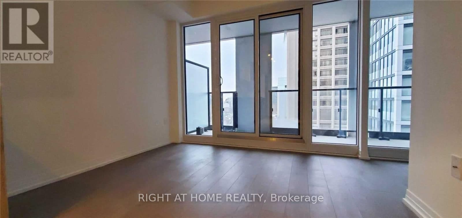 251 Jarvis Street 818, Toronto, ON M5B 0C3