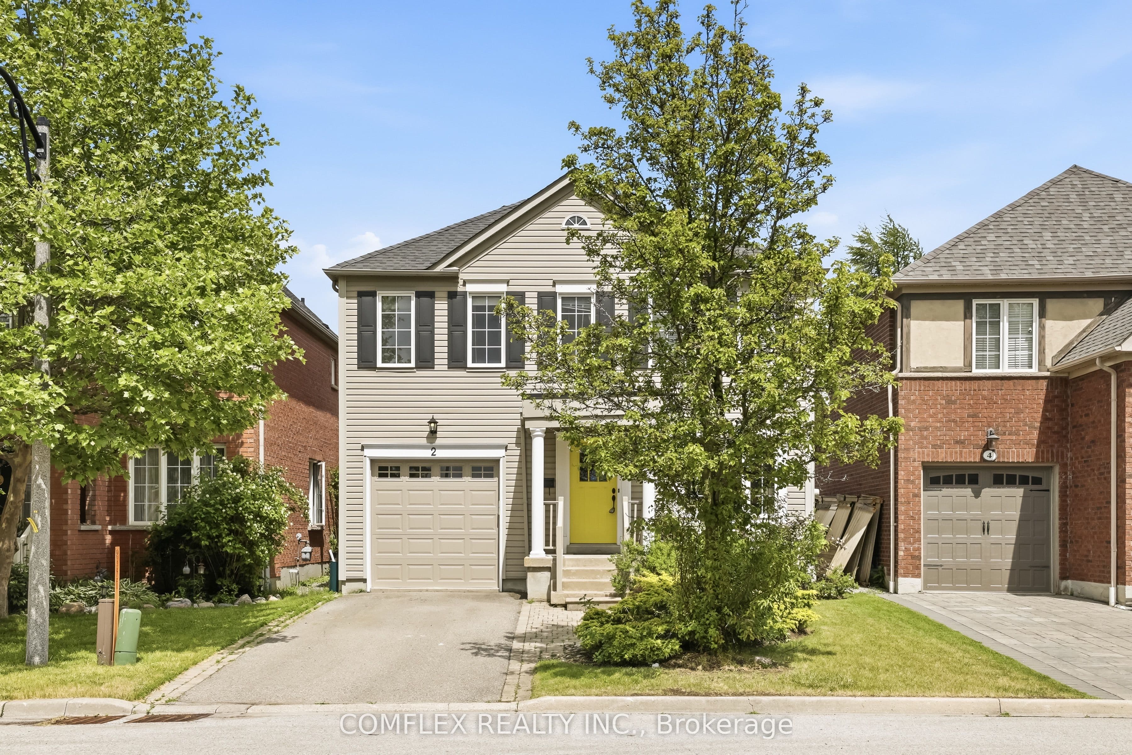 2 Armitage Crescent, Ajax, ON L1T 4G6