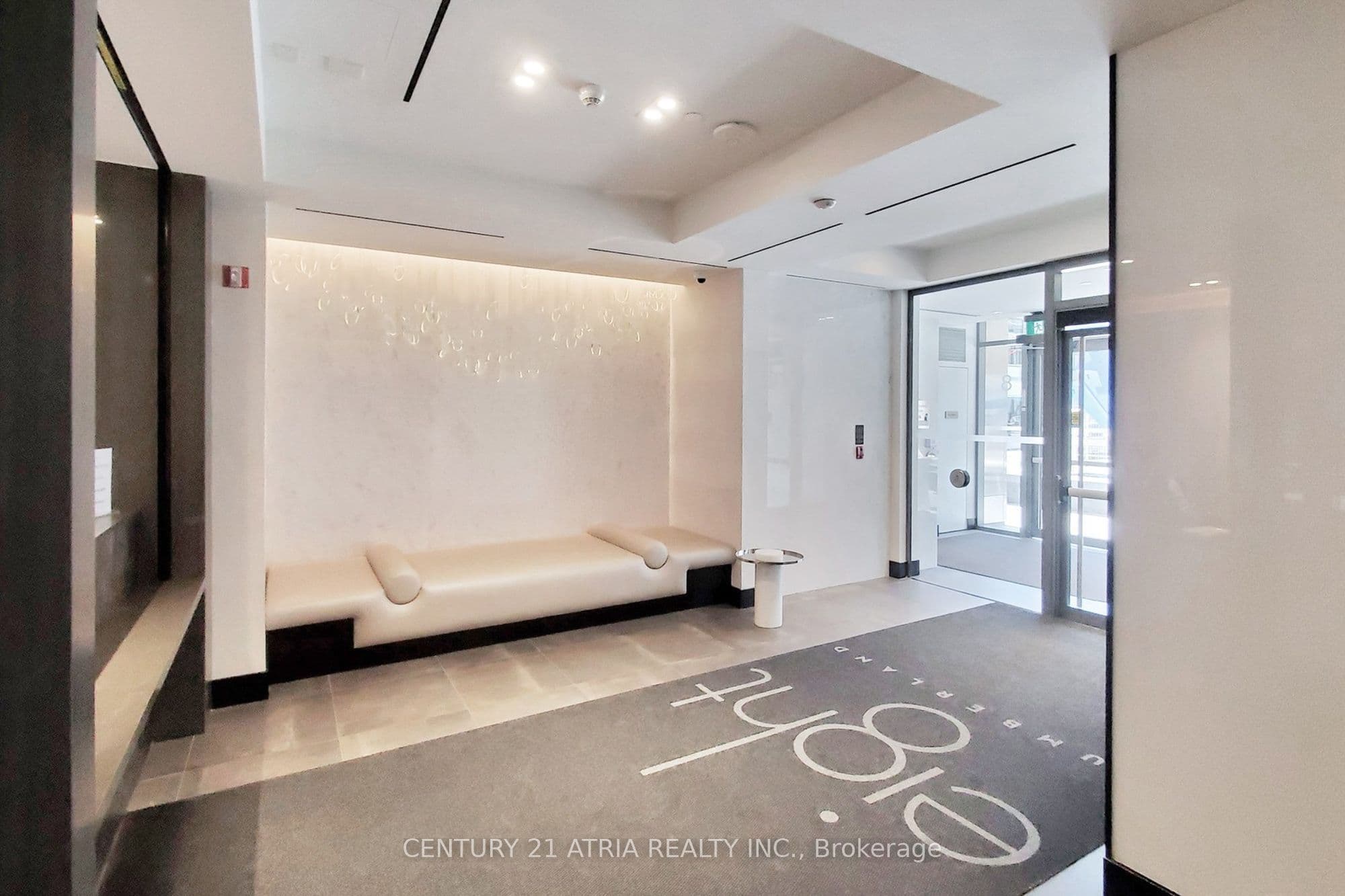 8 CUMBERLAND Street 2403, Toronto, ON M4W 0B6