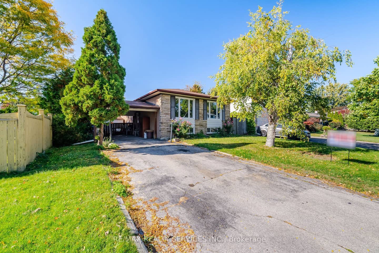 49 Ferndale Crescent, Brampton, ON L6W 1G1