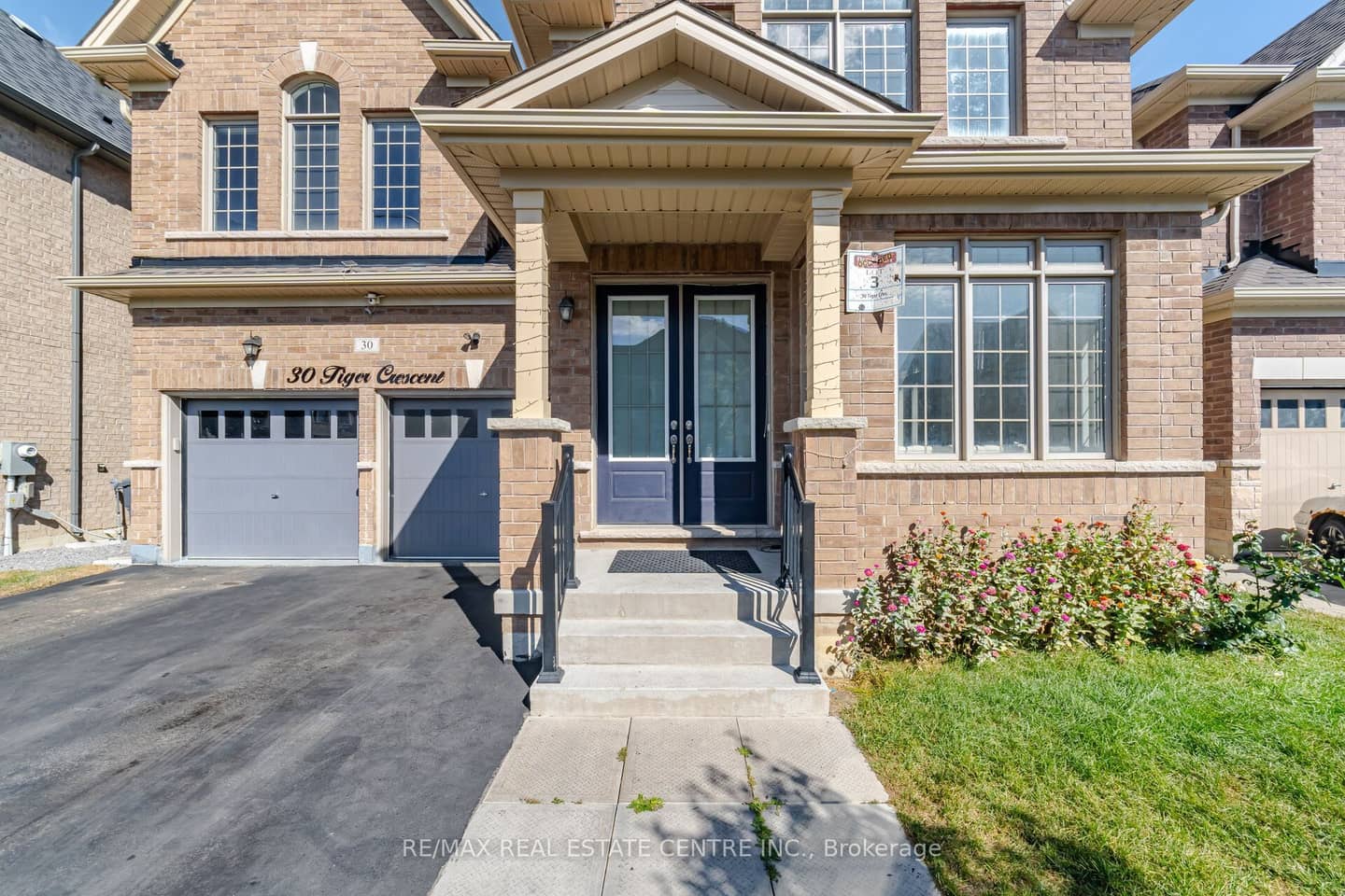 30 Tiger Crescent, Brampton, ON L6R 4C1