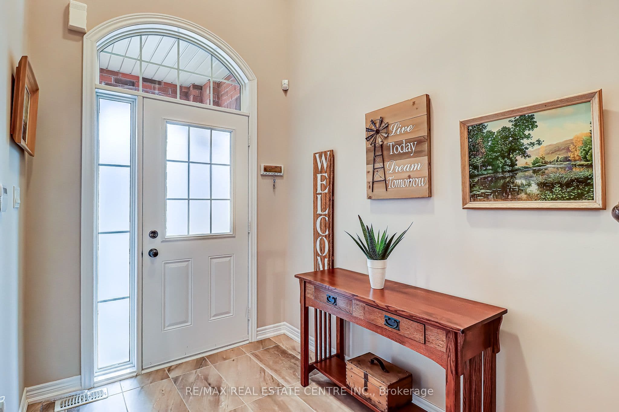 3 Alamode Road, Brampton, ON L6R 3Z8