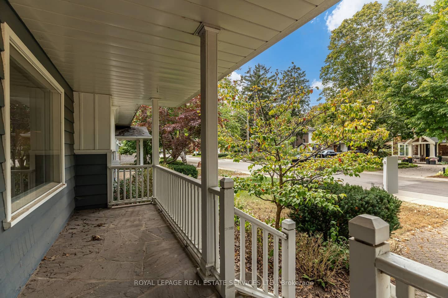 374 Spruce Street, Oakville, ON L6J 2H3