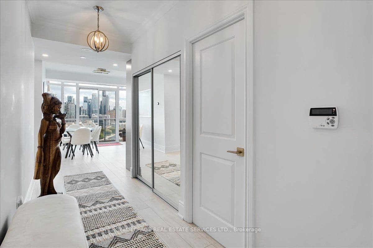90 Stadium Road LPH01, Toronto, ON M5V 3W5