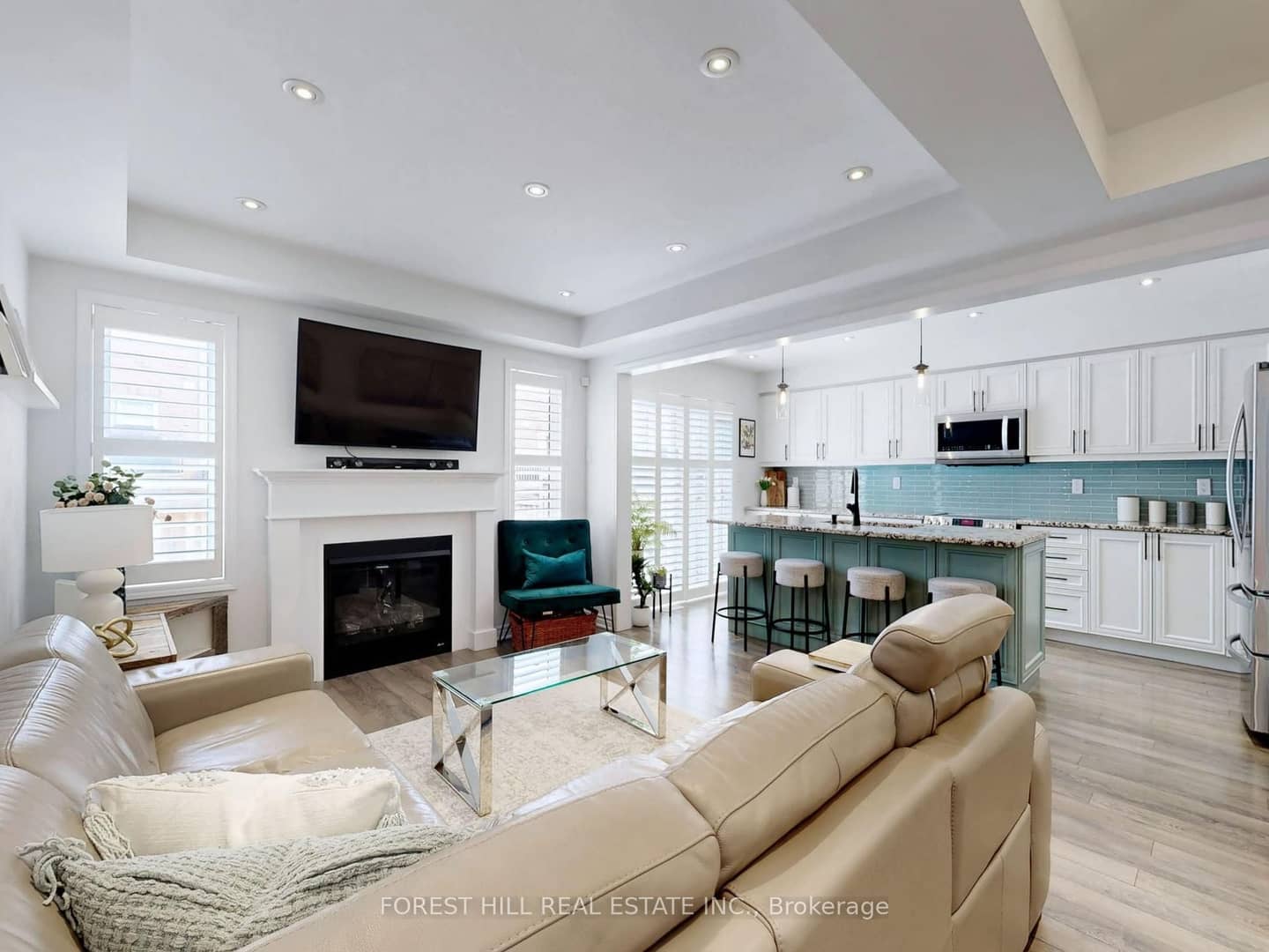 55 Stocks Lane, Aurora, ON L3X 1V9