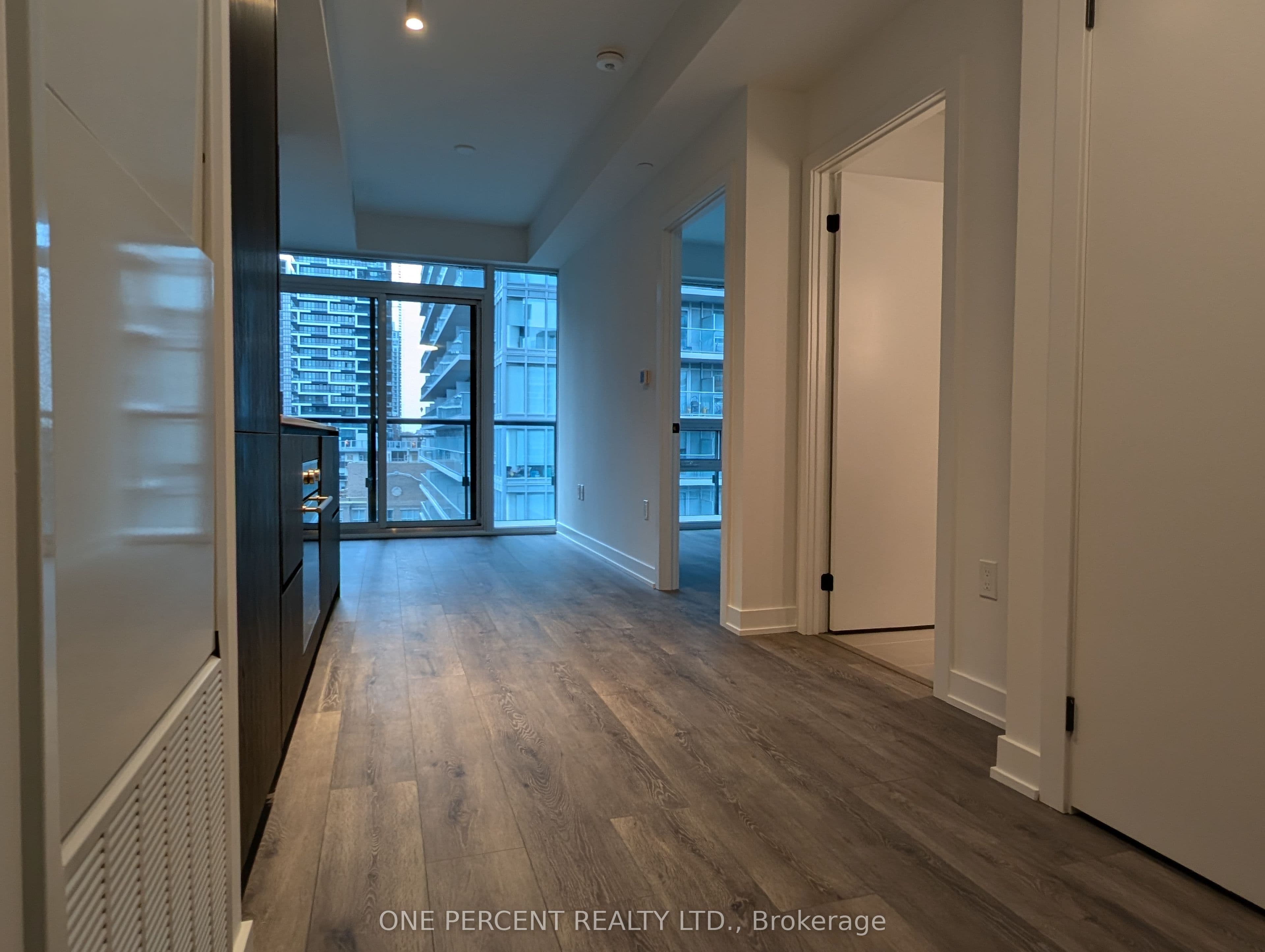 127 Broadway Avenue 1104, Toronto, ON M4P 1V4